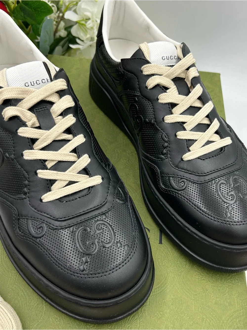 Gucci sleek black